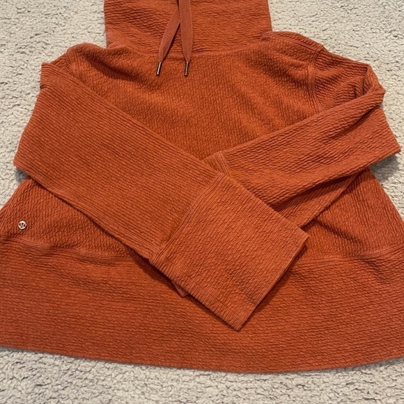 Lululemon Retreat Yourself Pullover
Heathered Rustic Clay size 4 - Picture 6 of 9